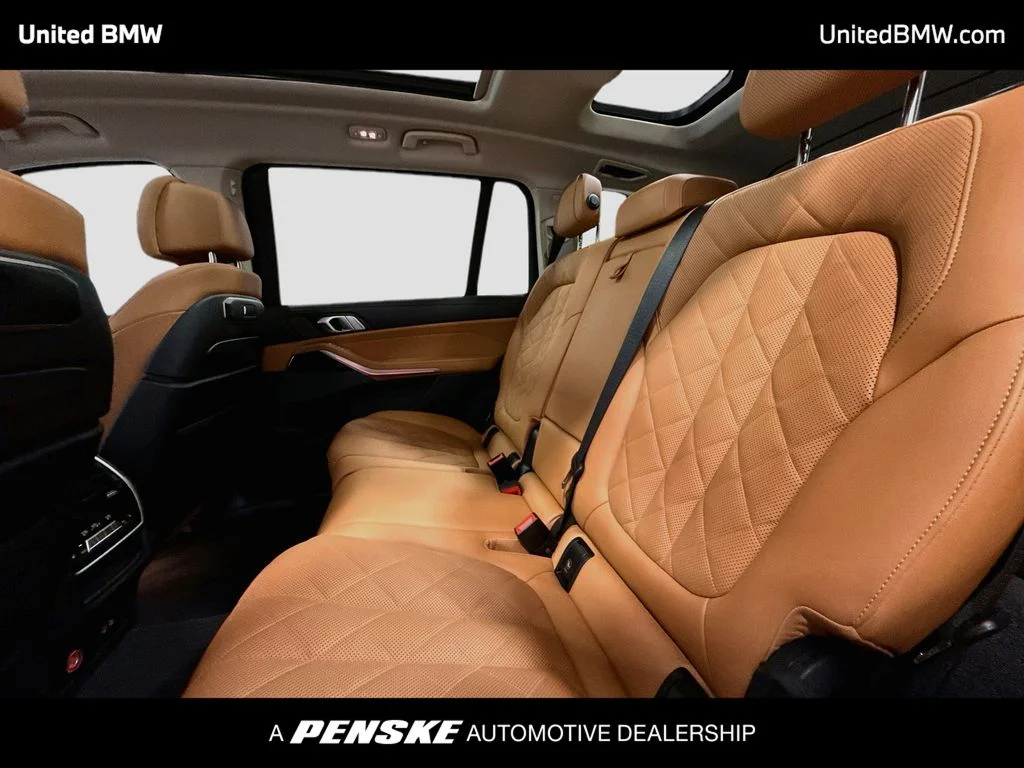 Used 2024 Black Sapphire Metallic BMW xDrive40i image 20