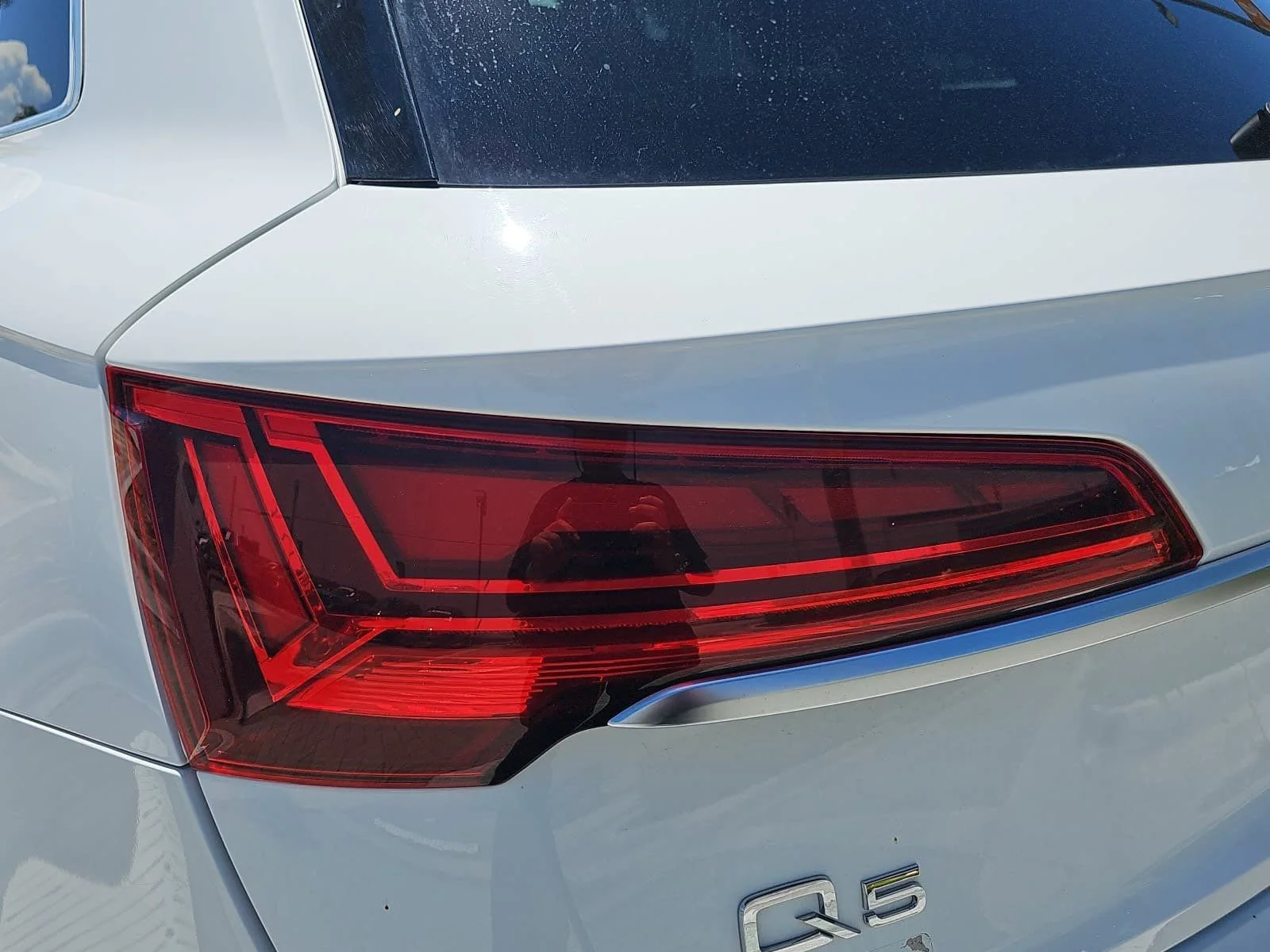 Used 2021 White Audi 45 Premium Plus image 31