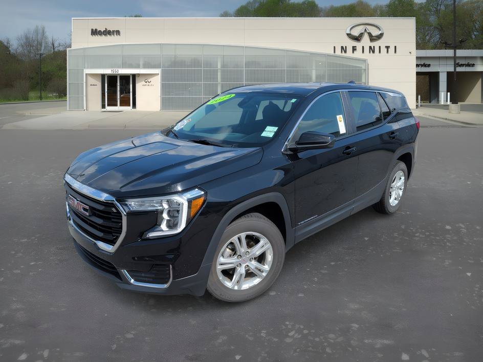Used 2024 Ebony Twilight Metallic GMC SLE image 1