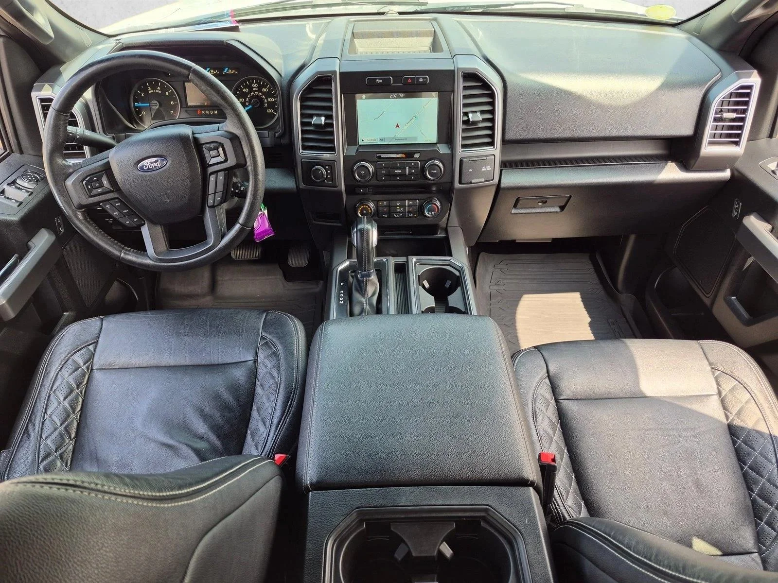 Used 2018 Oxford White Ford XLT image 19