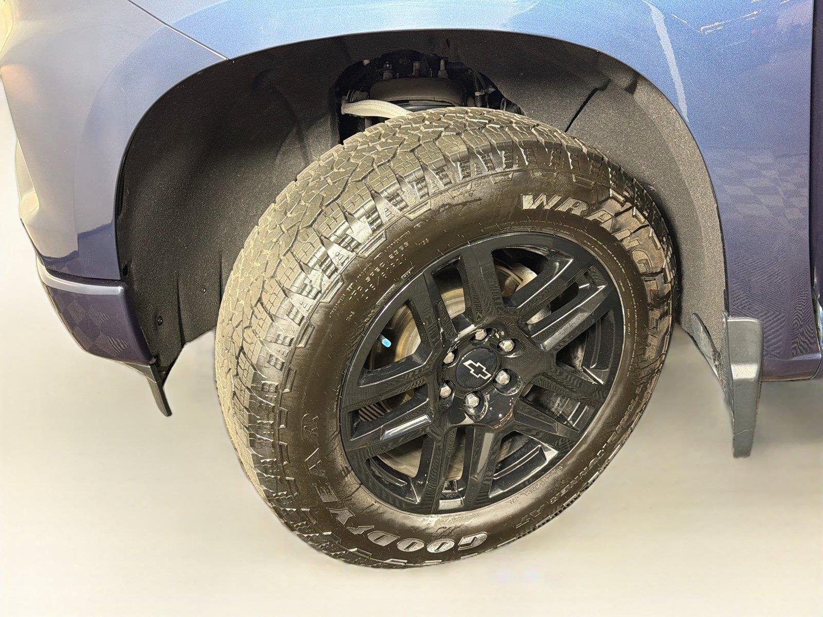 Used 2022 NORTHSKY BLUE METALLIC Chevrolet Custom image 37