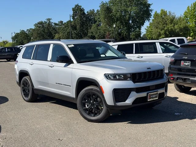New 2026 Silver Zynith Exterior Paint Jeep Laredo image 2