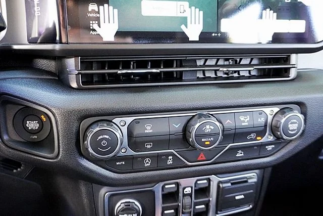 New 2026 Reign Jeep Sport S image 31
