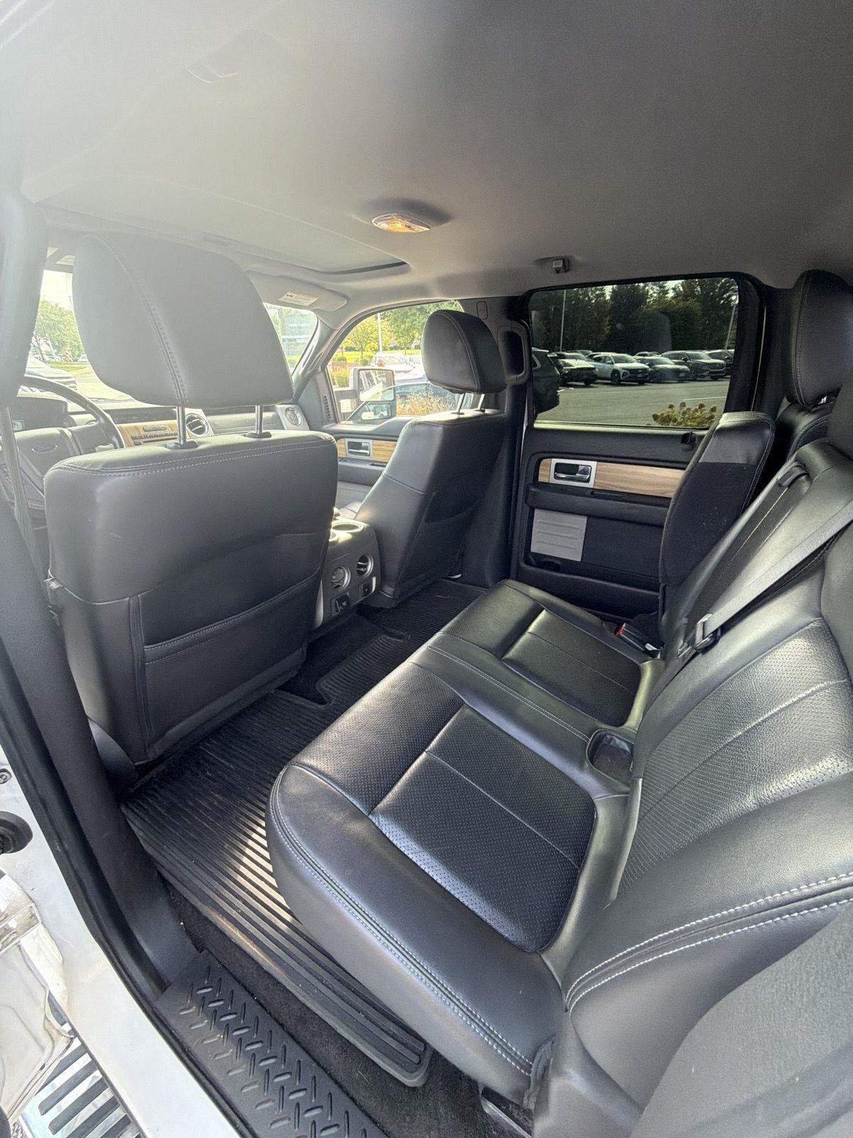 Used 2011 White Platinum Metallic Tri-Coat Ford Lariat image 12