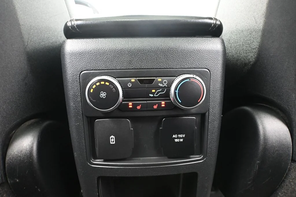 Used 2020 Black Ford Limited image 41