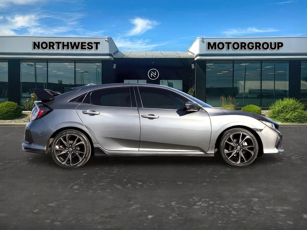 2019 Honda Civic Hatchback Sport Touring - Photo 8