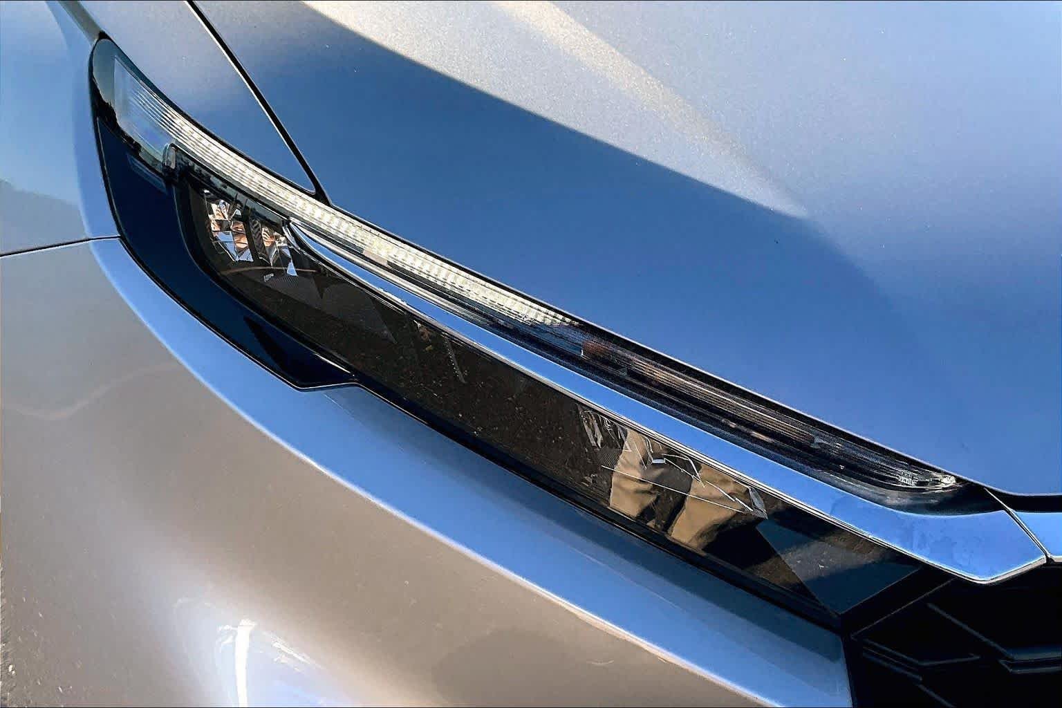 Used 2026 Solar Silver Metallic Honda LX image 26