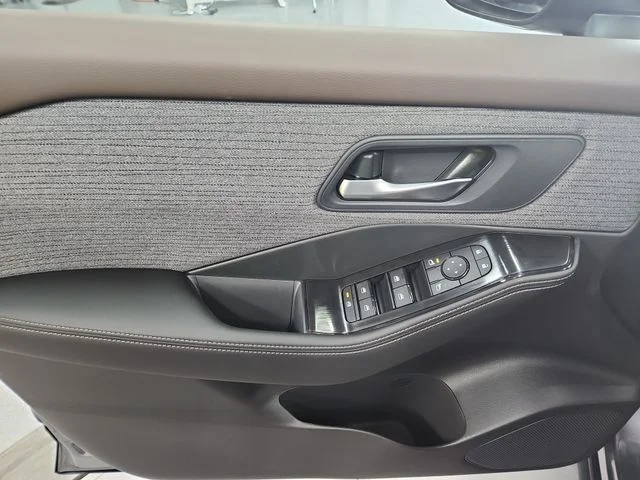 Used 2023 Gray Nissan SV image 27