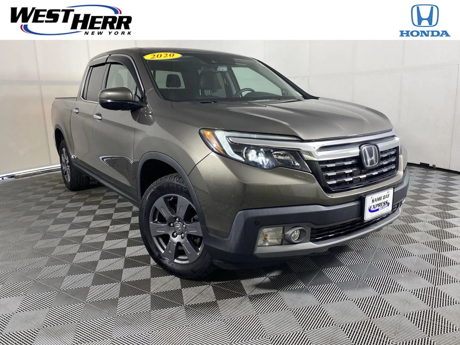 Used 2020 Pacific Pewter Metallic Honda RTL-E image 1