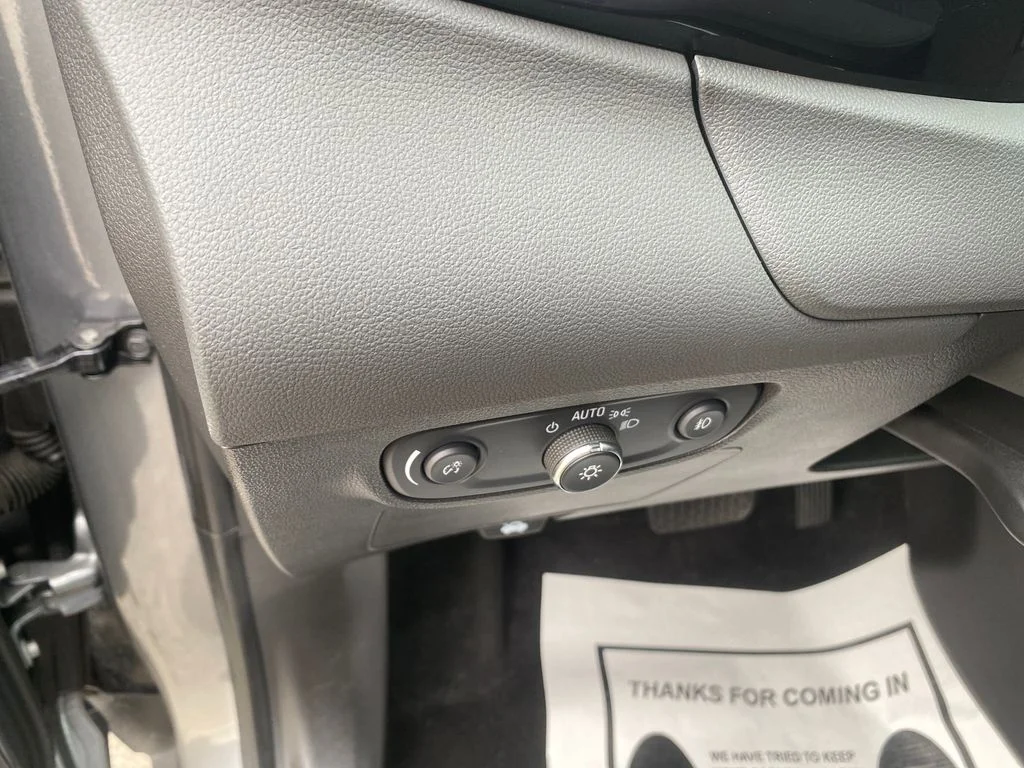 Used 2023 Gray Buick Preferred image 36