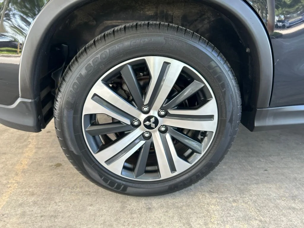 Used 2021 Black Mitsubishi 2.0 ES image 16