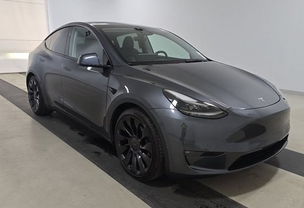 Used 2023 Midnight Silver Metallic Tesla Performance image 4