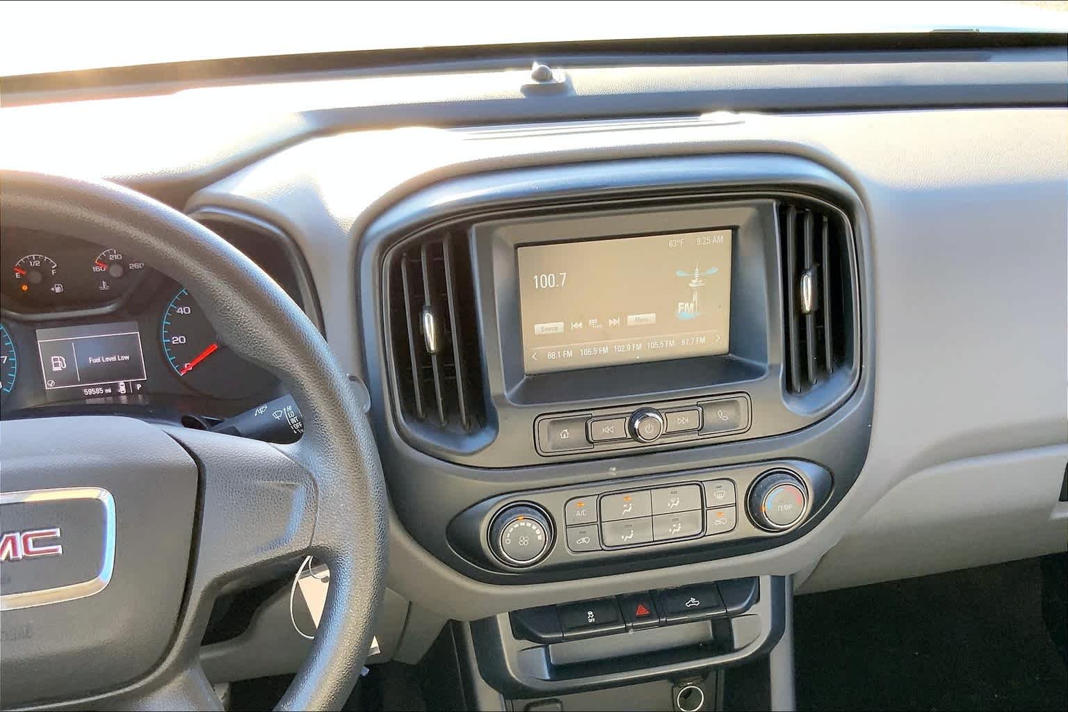 Used 2018 Summit White GMC 2WD image 6
