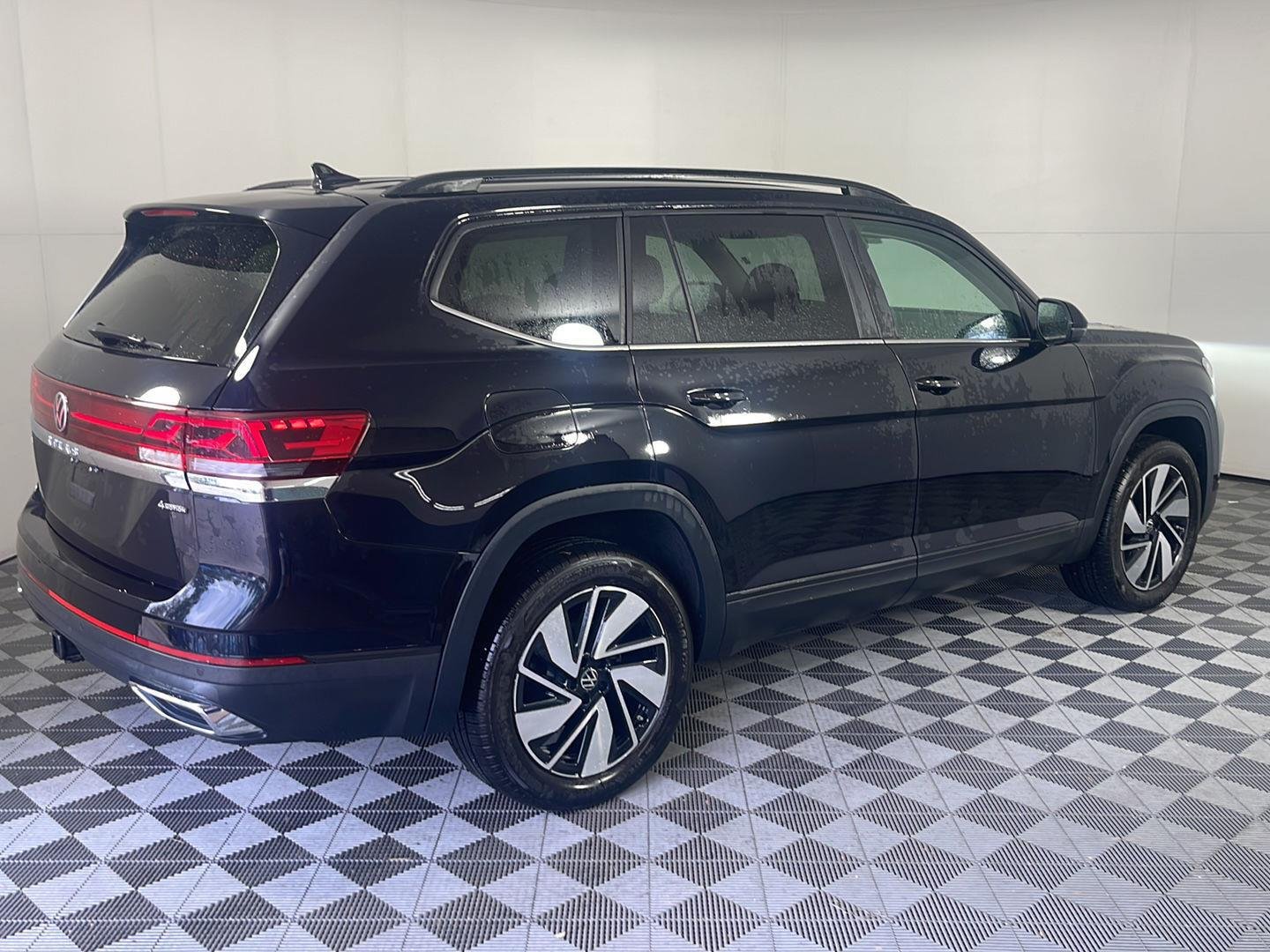 Used 2026  Volkswagen 2.0T SE w/Technology image 5