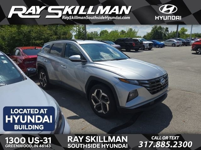 Used 2024 Silver Hyundai SEL image 1