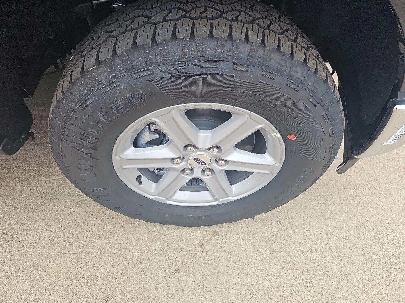 New 2026 Agate Black Metallic Ford XLT image 4