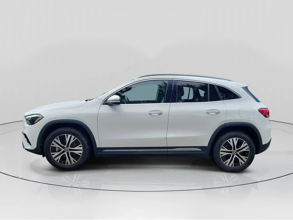 Used 2025 White Mercedes-Benz GLA 250 image 4