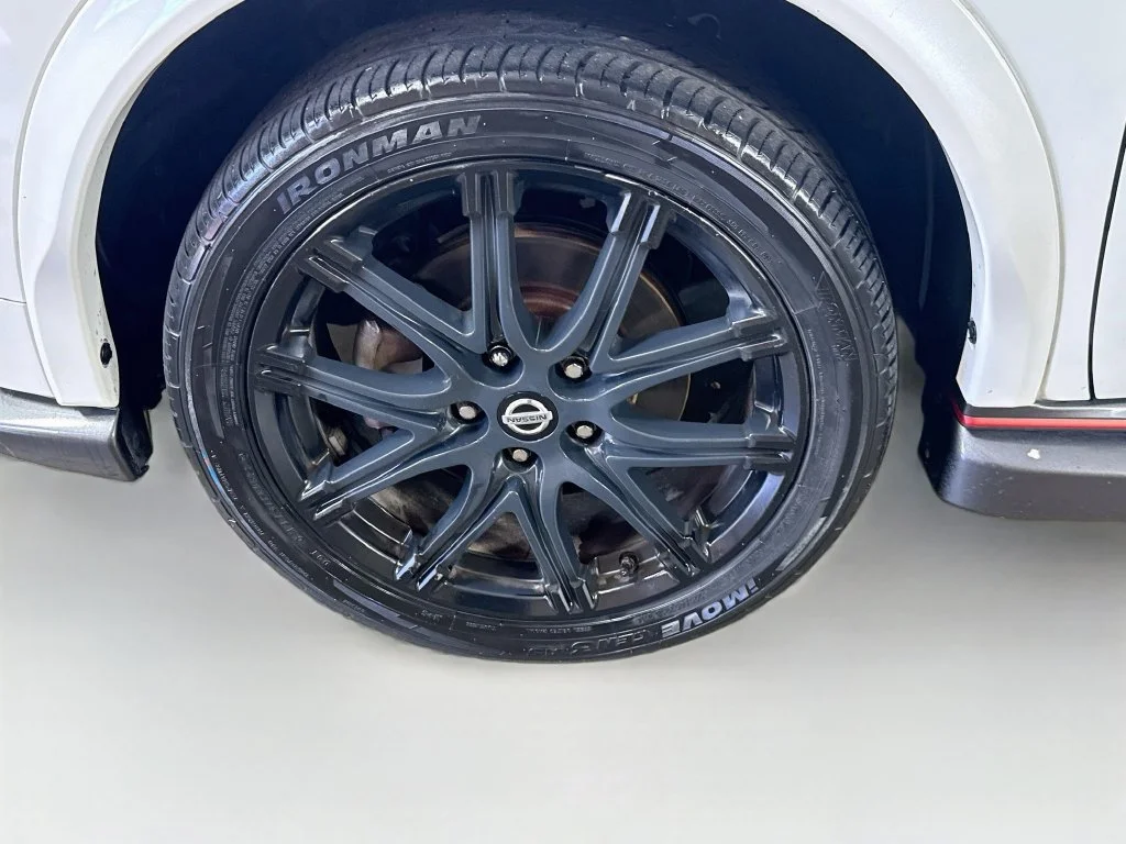 Used 2014 White Nissan NISMO image 37