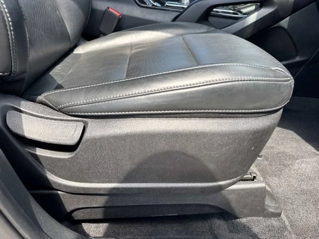 Used 2025 Silver Kia S image 36