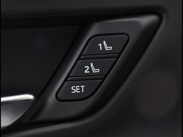 2026 Toyota Prius Plug-in Hybrid XSE Premium - Photo 10