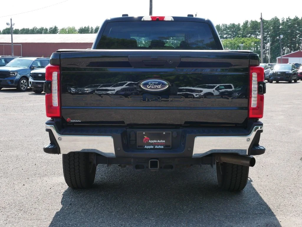 Used 2025 Black Ford XLT image 4