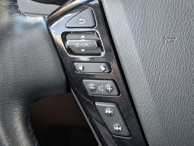 Used 2023 Gray Nissan SL image 28