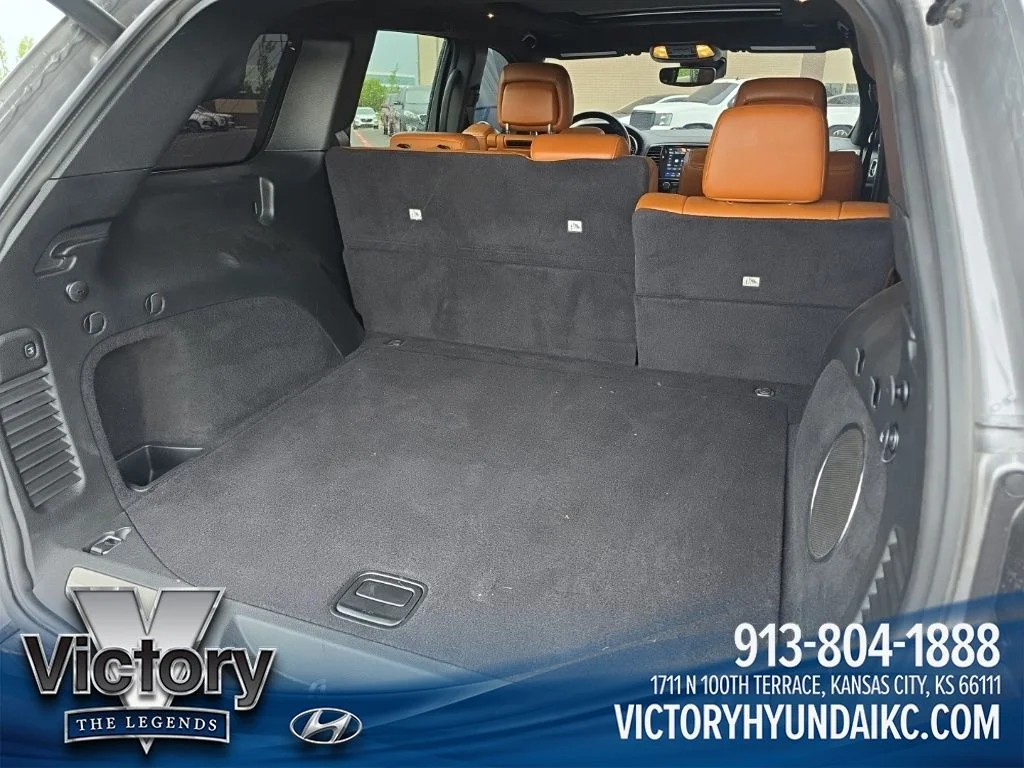 Used 2021 Silver Jeep Trackhawk image 26