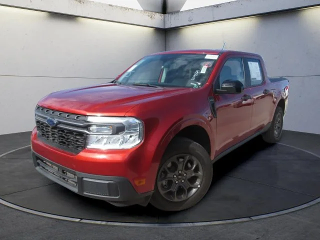 Used 2024 Chili Pepper Red Ford XLT image 1