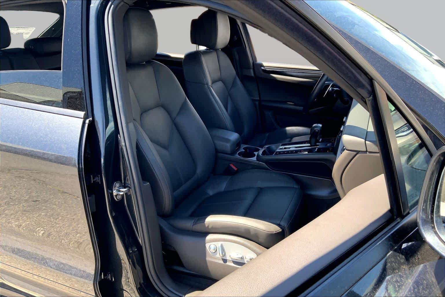 Used 2022 GRAY Porsche  image 7