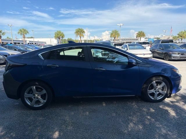 Used 2017 Heather Gray Metallic Chevrolet LT image 4
