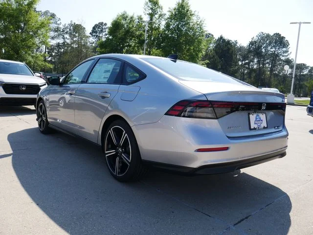 New 2026 Solar Silver Metallic Honda SE image 5