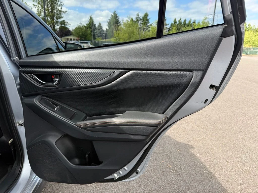 Used 2018 Ice Silver Metallic Subaru 2.0i Limited image 24