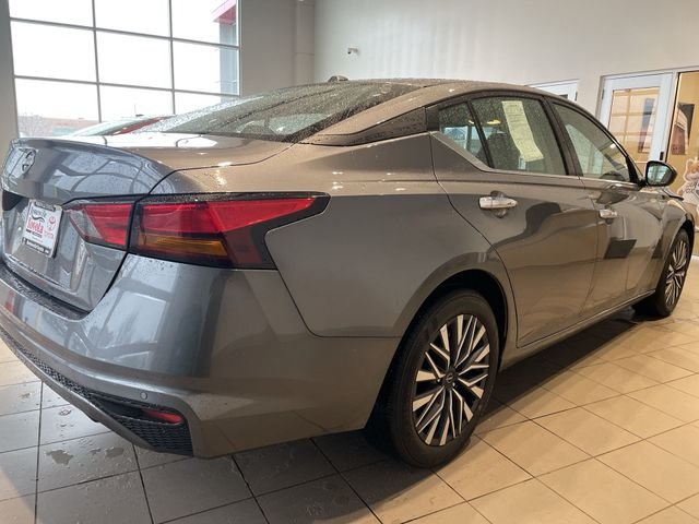 2025 Nissan Altima SV - Photo 34