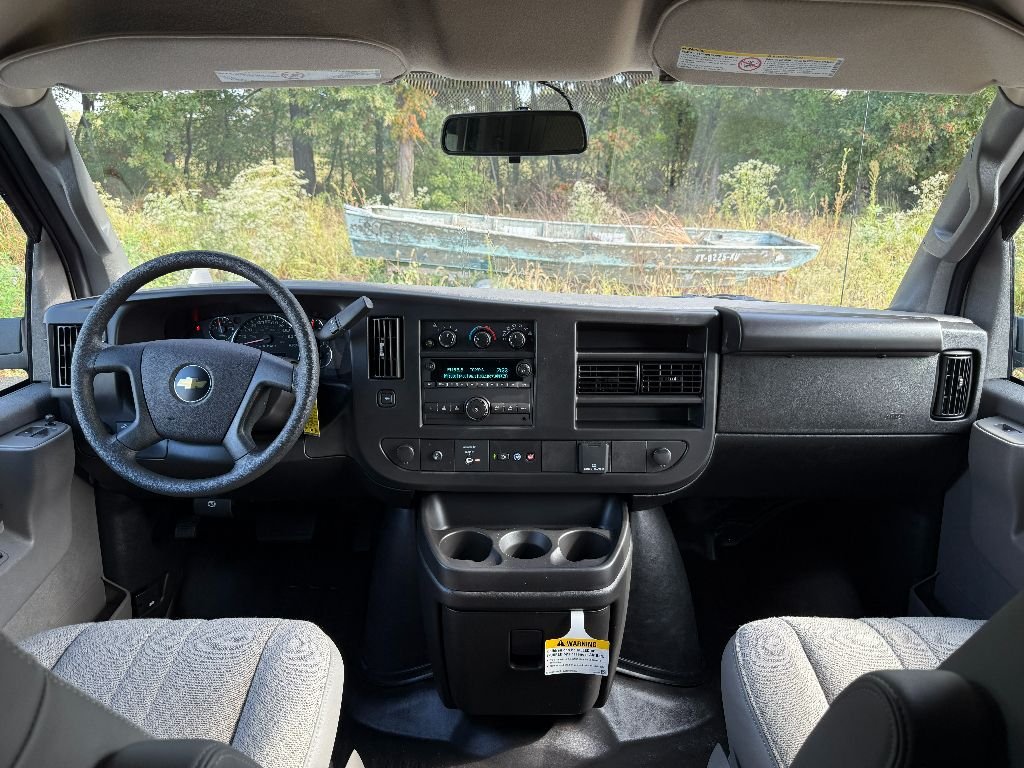 2025 Chevrolet Express Cargo Work Van - Photo 26