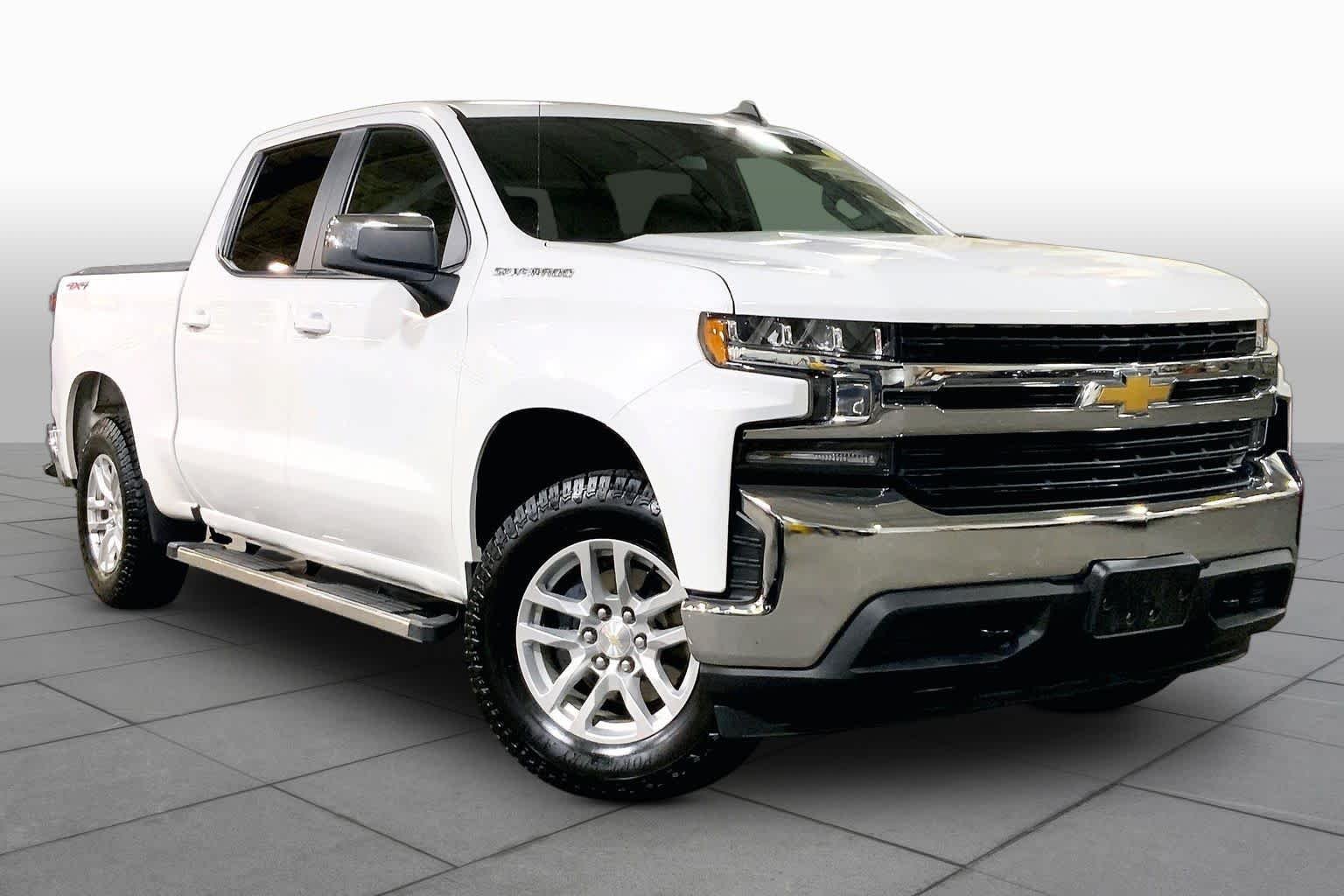 Used 2021 Summit White Chevrolet LT image 3