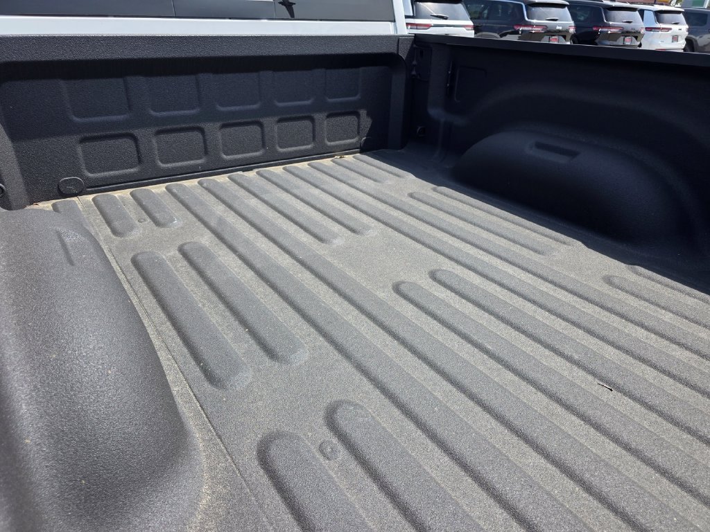 New 2026 Bright White Clear-Coat Exterior Paint RAM Laramie image 11
