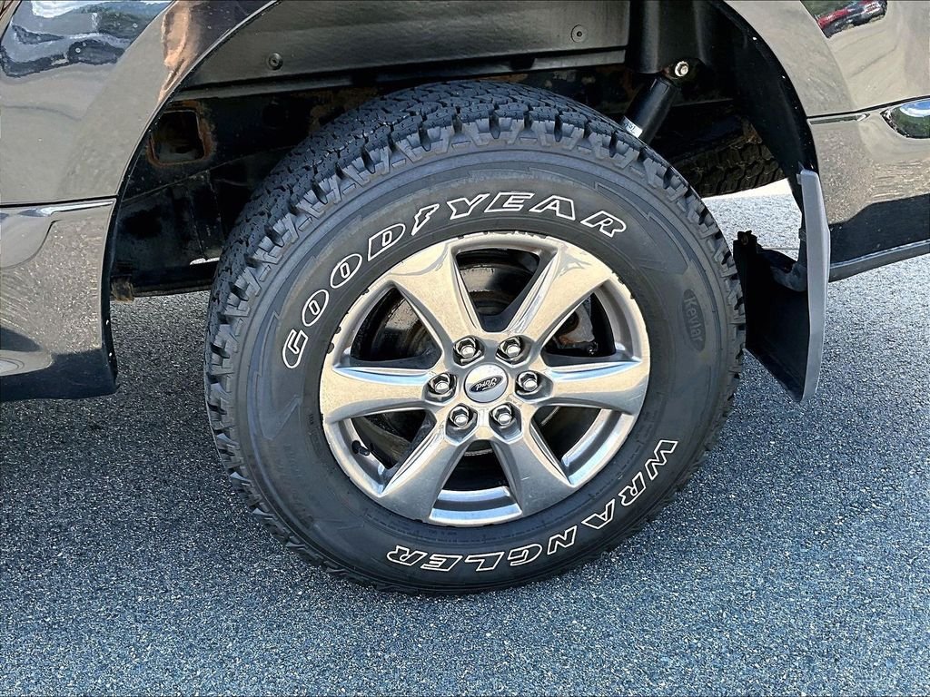 Used 2020 Black Ford XL image 7