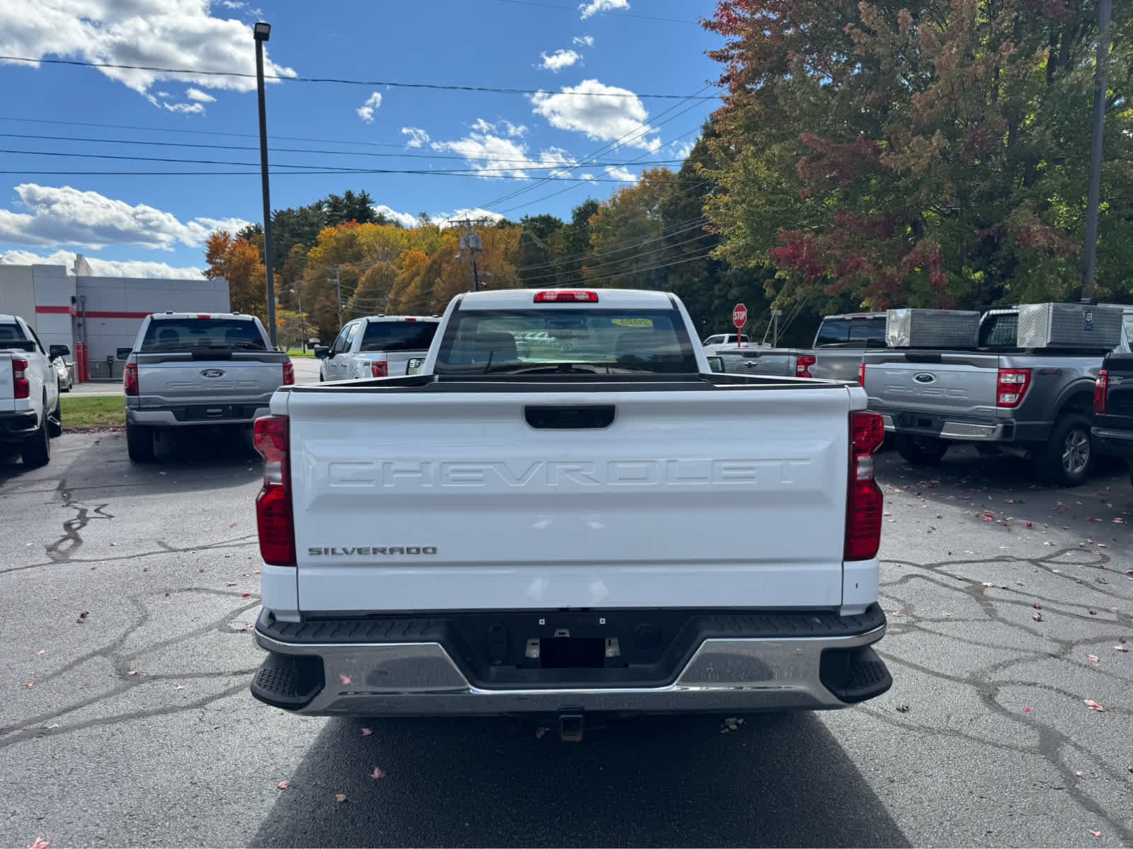 Certified Used 2025 Summit White Chevrolet Work Truck image 4