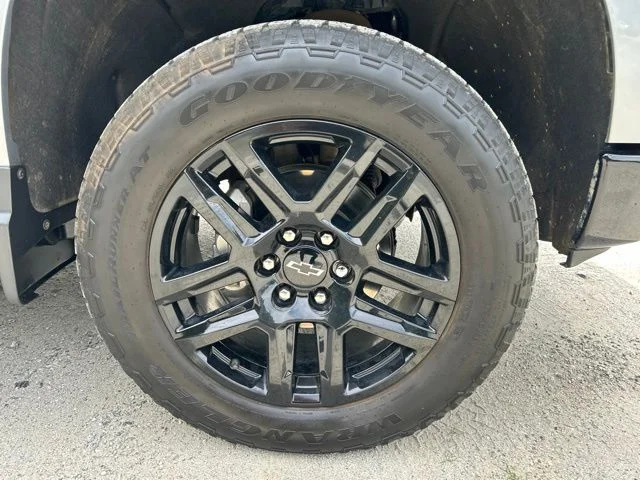 Used 2025 Sterling Gray Metallic Chevrolet Custom Trail Boss image 29