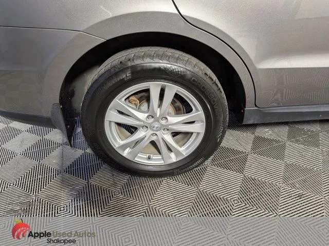 Used 2011 Gray Hyundai SE image 40