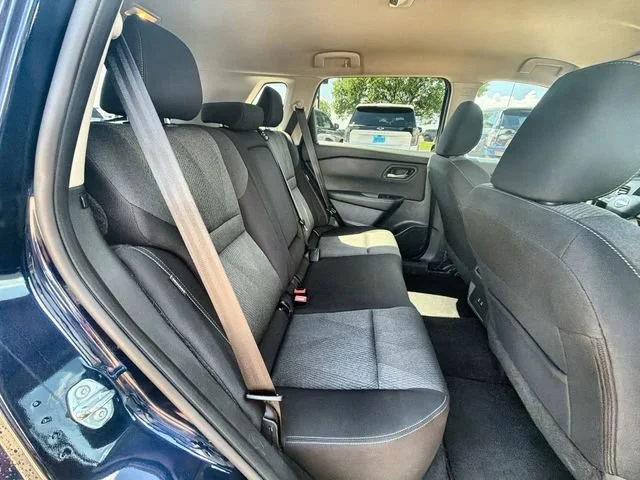 2025 Nissan Rogue SV - Photo 26
