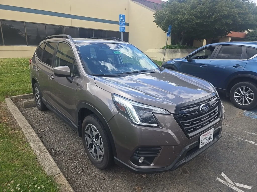 2024 Subaru Forester Premium's photo