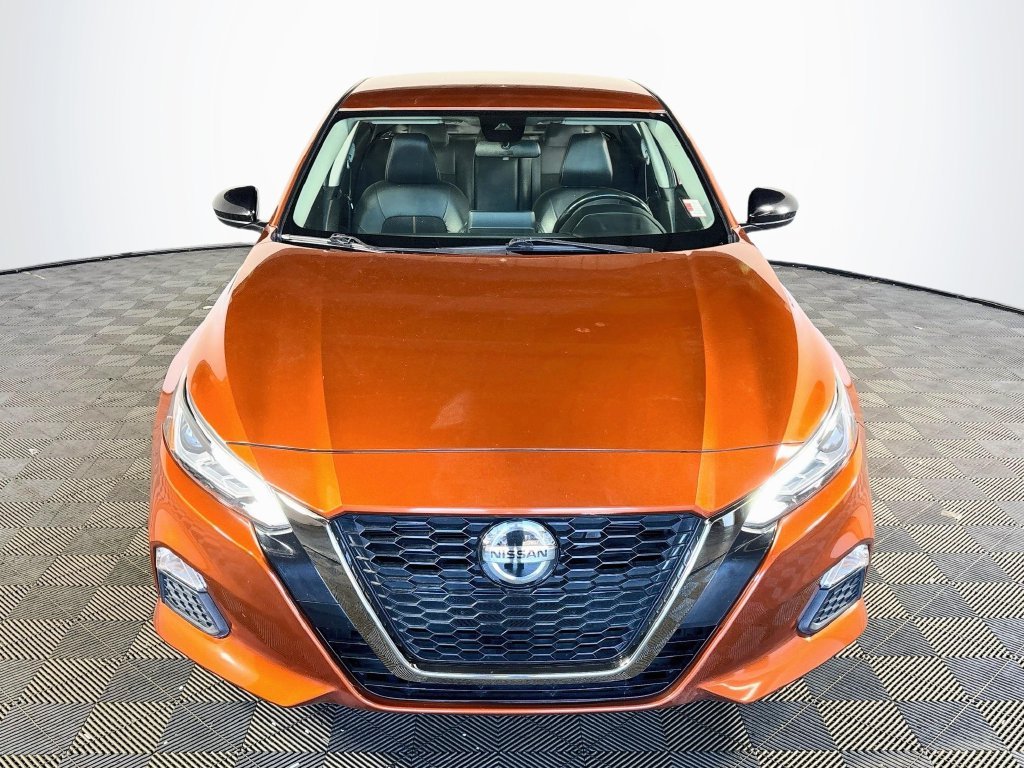 Used 2022 Sunset Nissan 2.5 SR image 3
