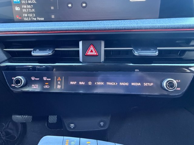 Certified Used 2024 Snow White Pearl Kia Light image 20