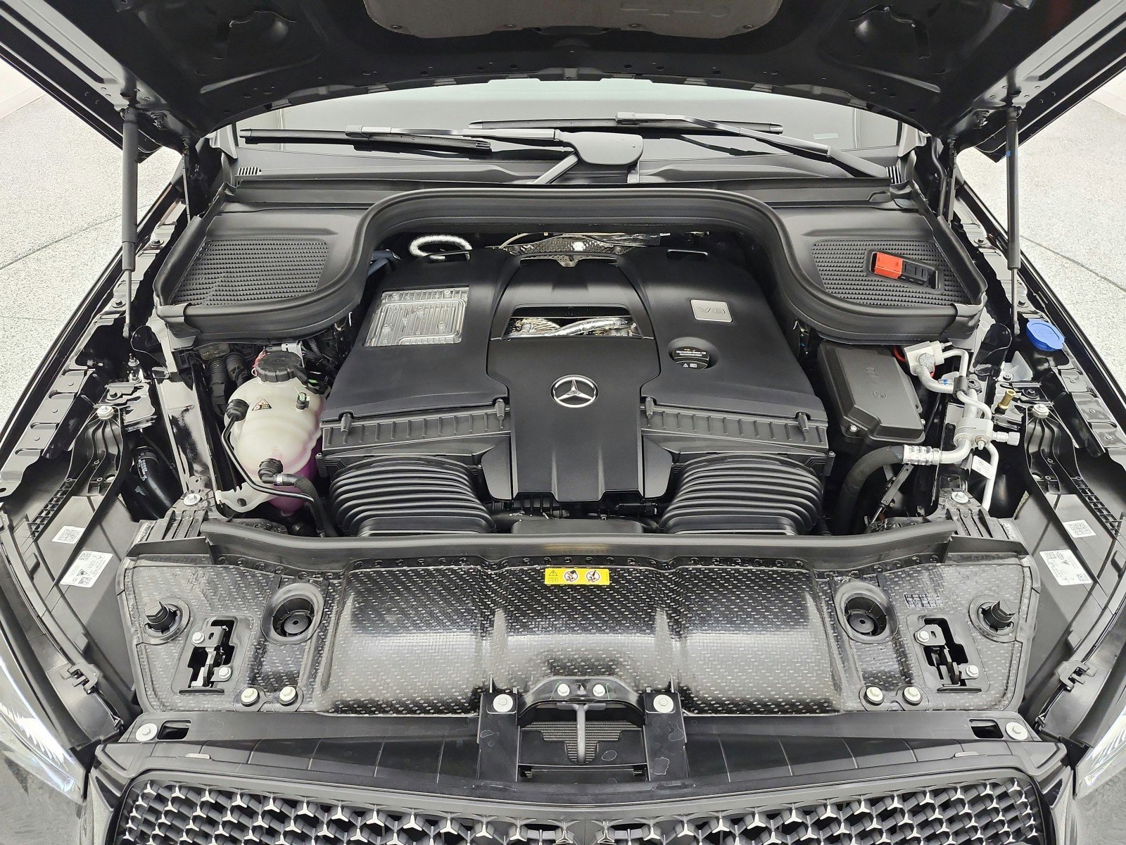 New 2026 Obsidian Black Metallic Mercedes-Benz GLE 580 4MATIC® SUV image 42