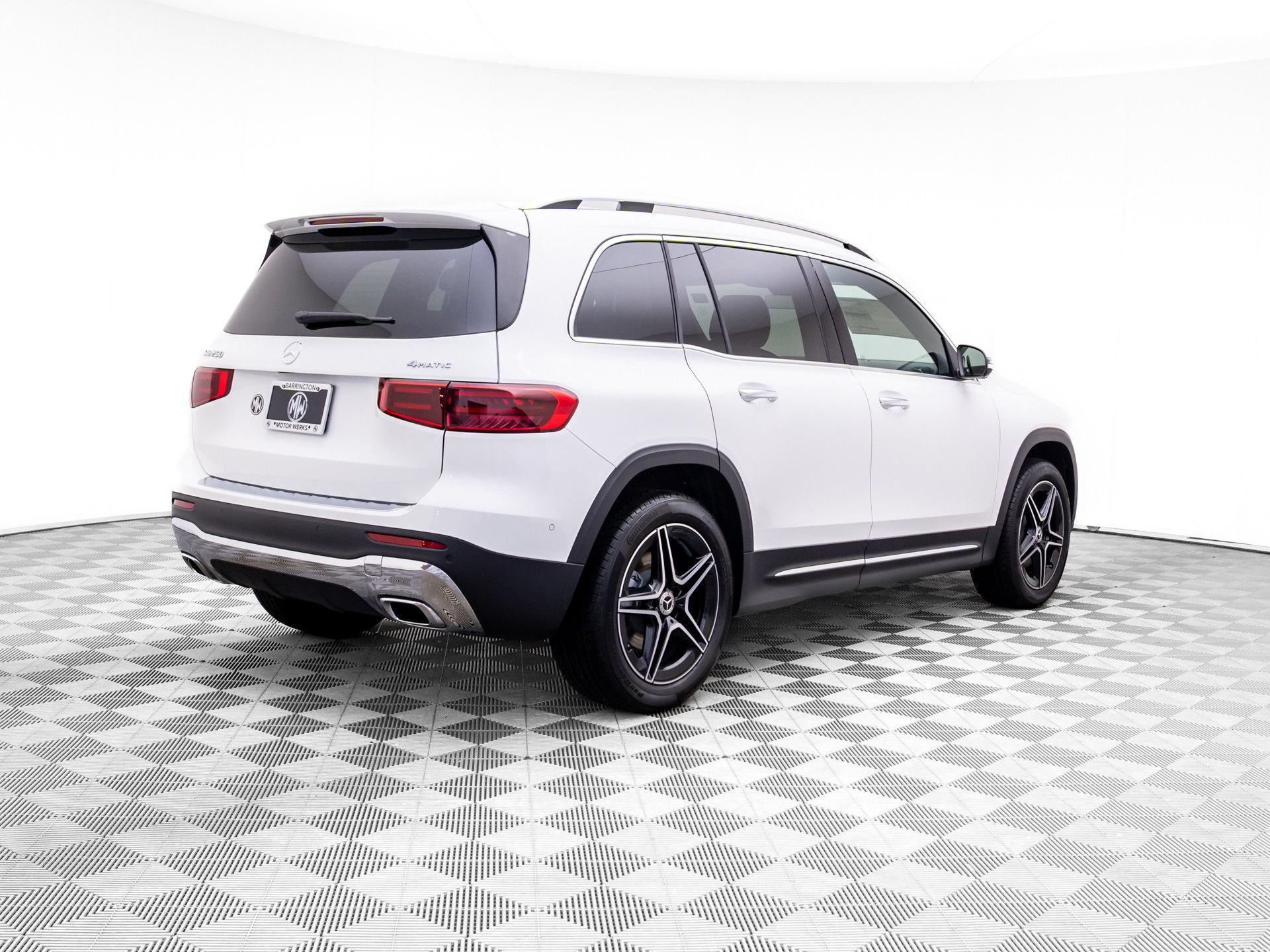 New 2026 Polar White Mercedes-Benz GLB 250 image 41