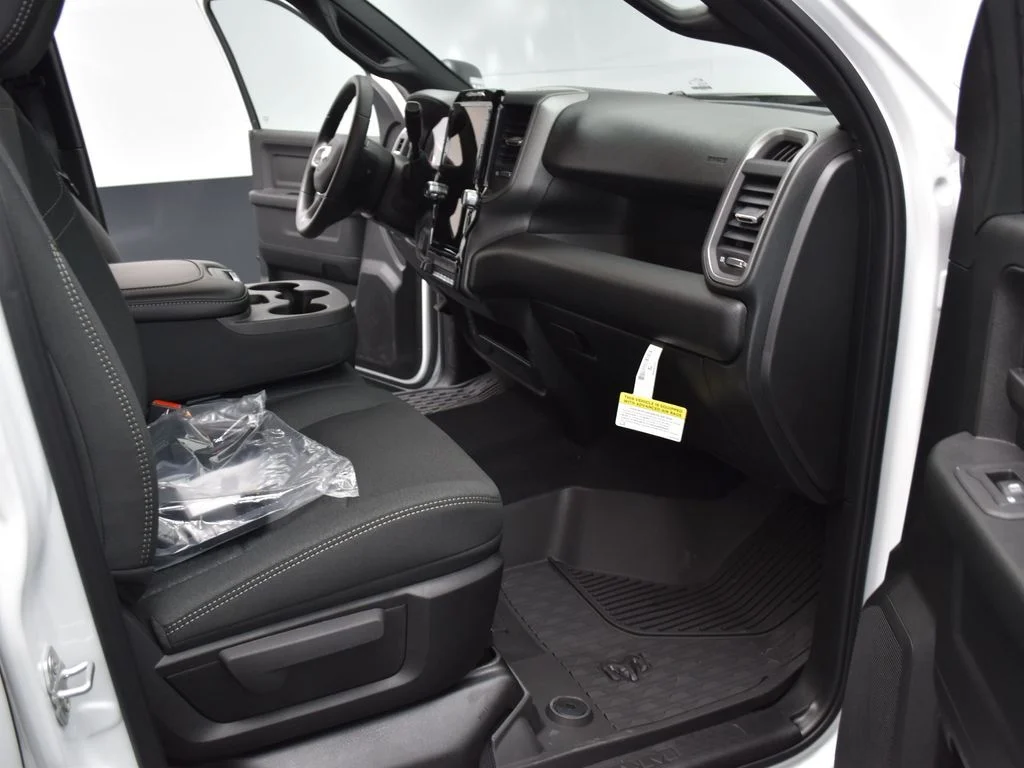 New 2026 Bright White Clearcoat RAM Tradesman image 24