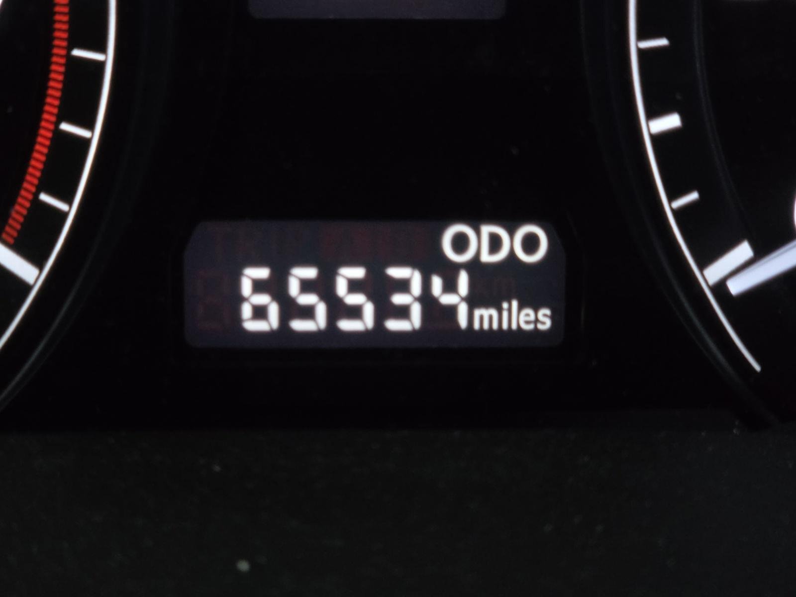 Used 2015 Satin Cashmere Metallic Lexus Base image 3