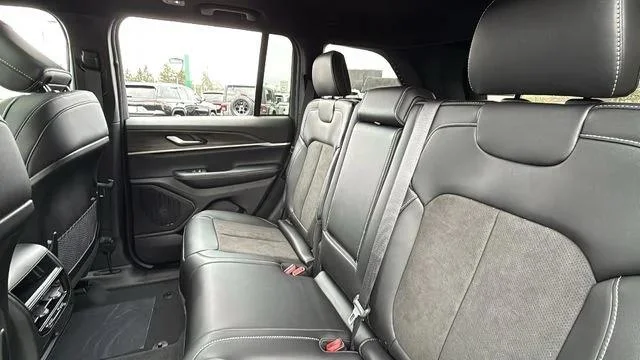 2026 Jeep Grand Cherokee Laredo - Photo 25