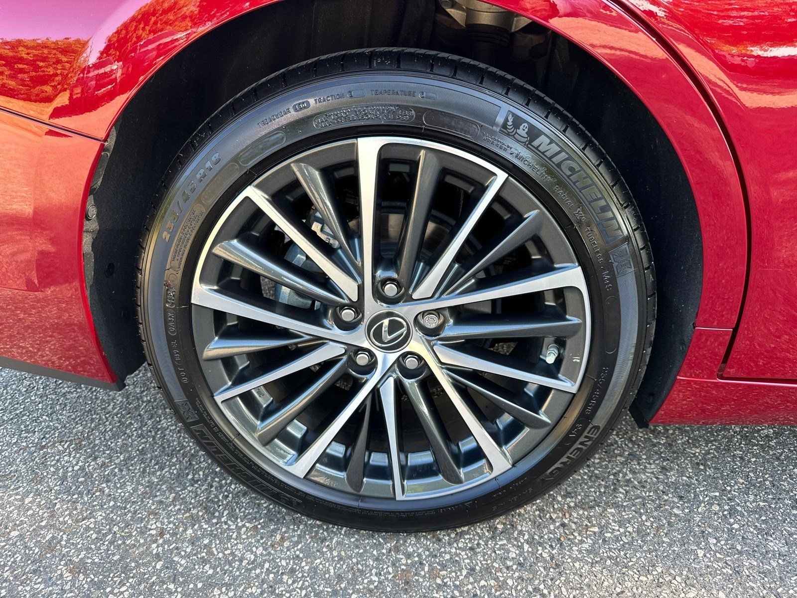 Used 2025 Red Lexus 350 image 17